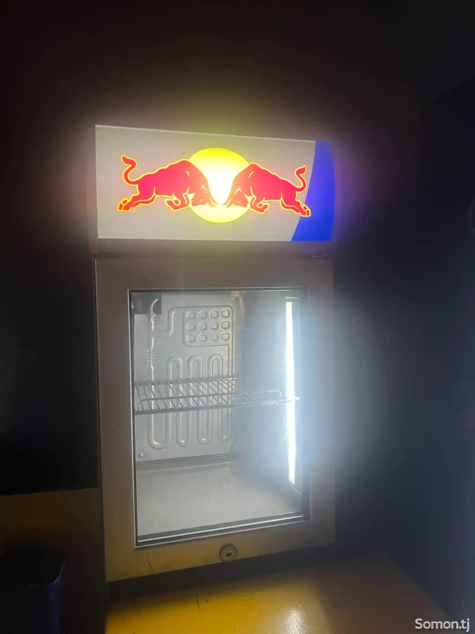 Холодильник Red Bull mini-2