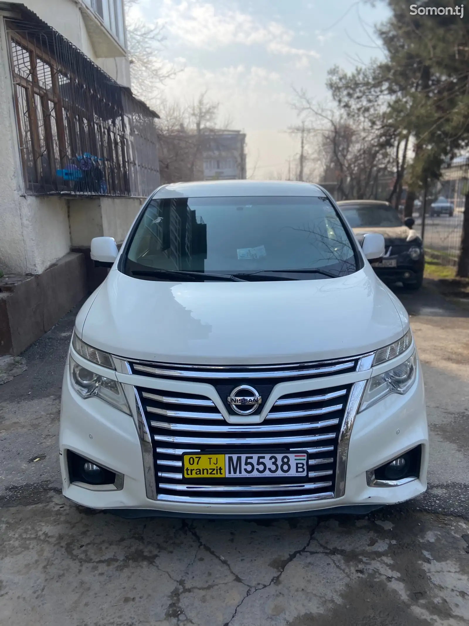 Nissan Elgrand, 2015-1