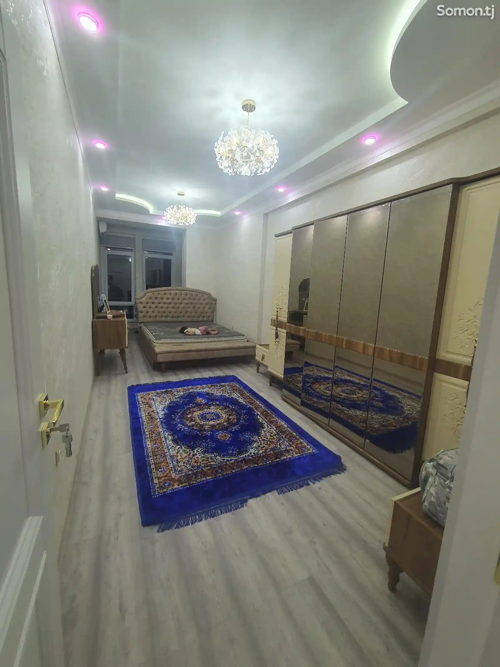 2-комн. квартира, 5 этаж, 65м², Овир-1