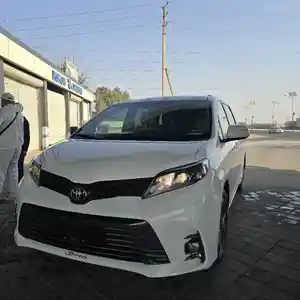 Toyota Sienna, 2014