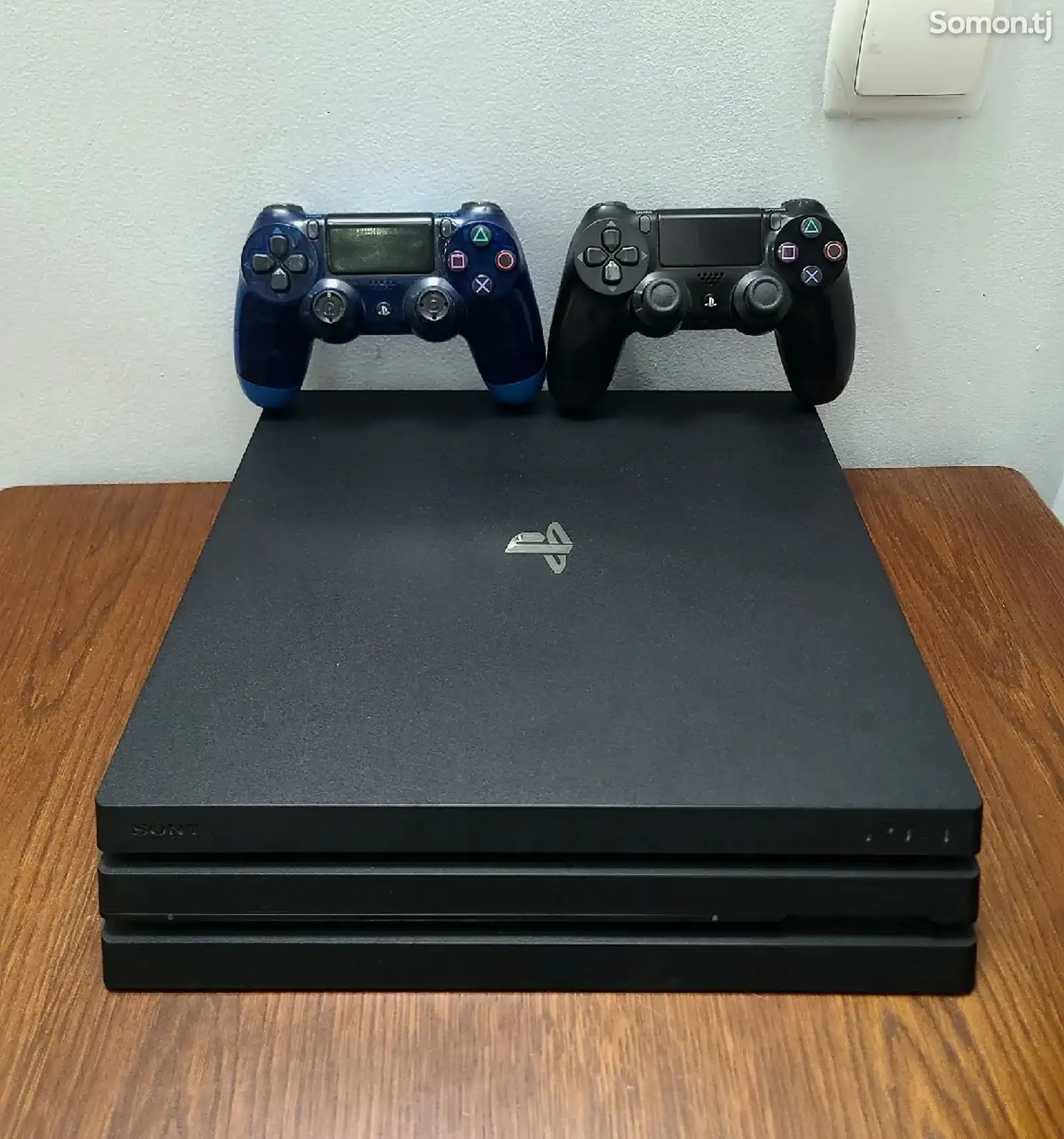 Игровая приставка Sony Playstation 4K Pro 6.72 Golden-1