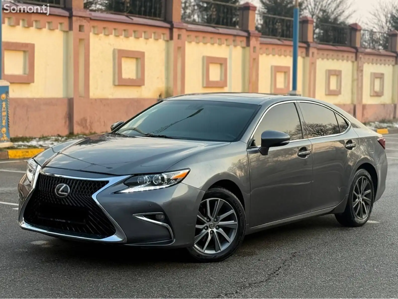 Lexus ES series, 2013-1