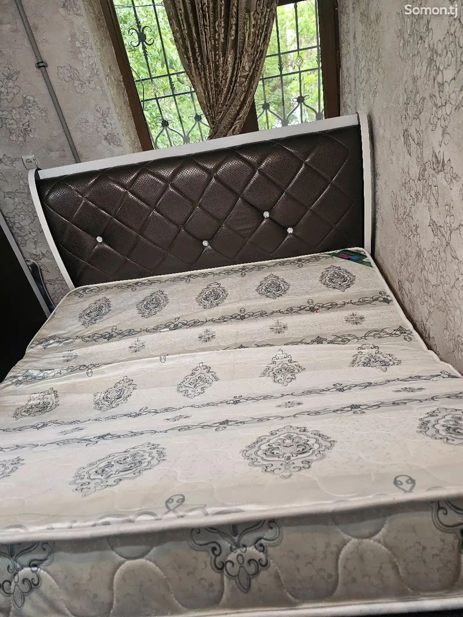 Двуспальная кровать-5