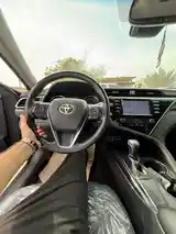 Toyota Camry, 2017-12