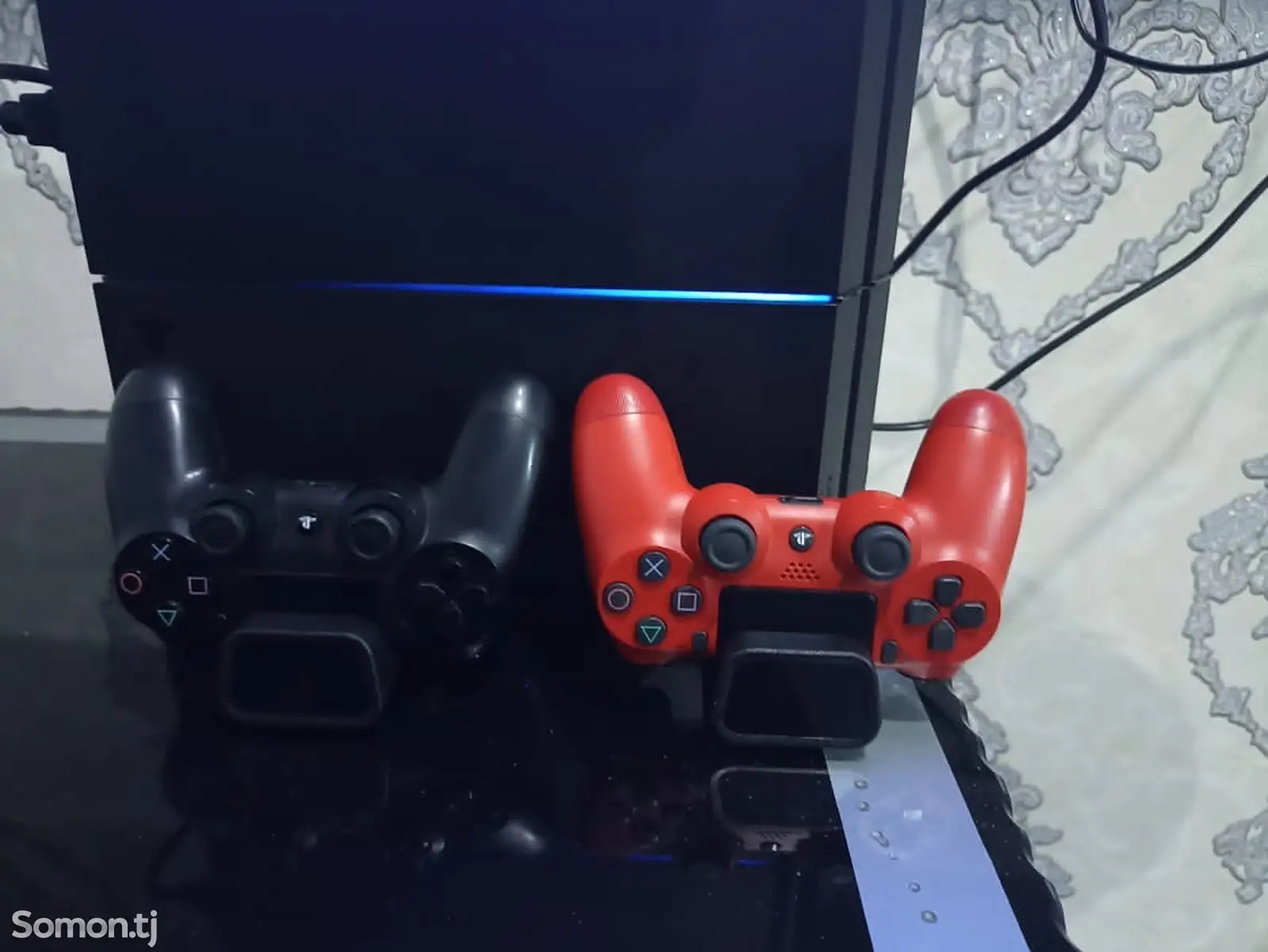 Игровая приставка Sony Ps4-1