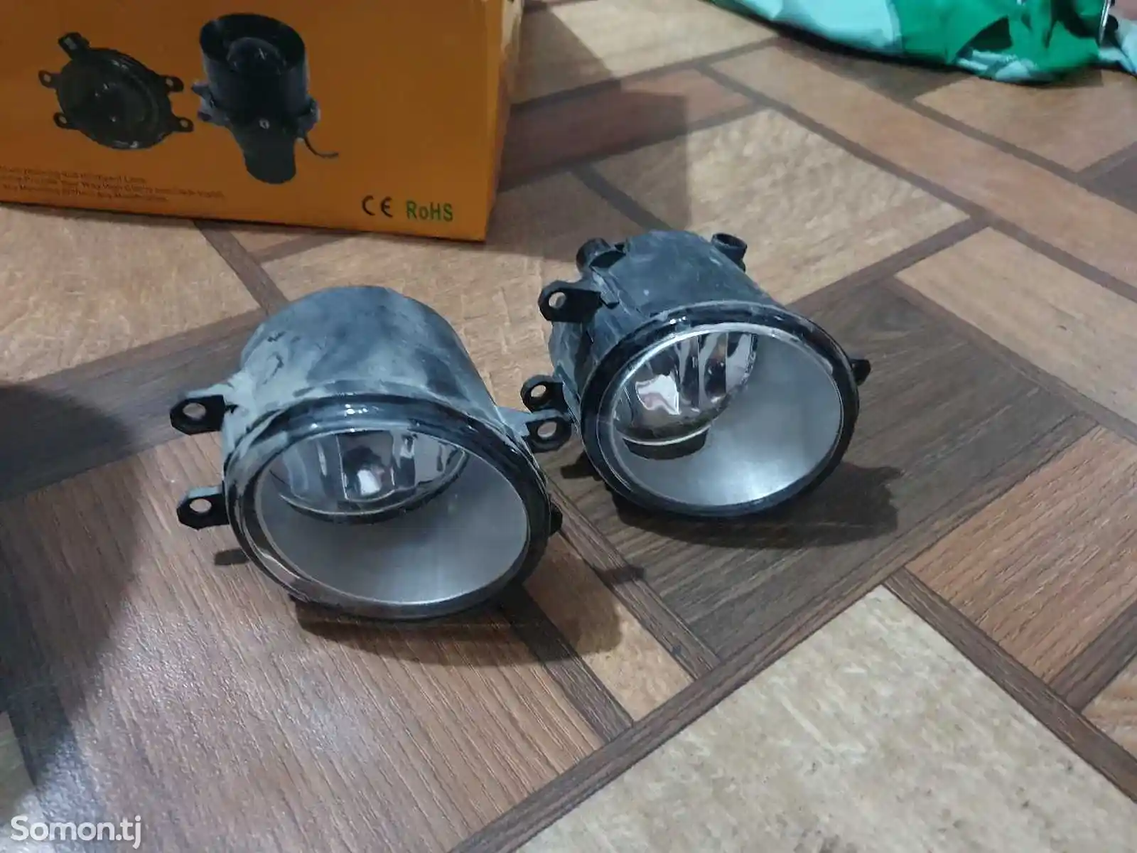 Противотуманные фонари Toyota Camry-2