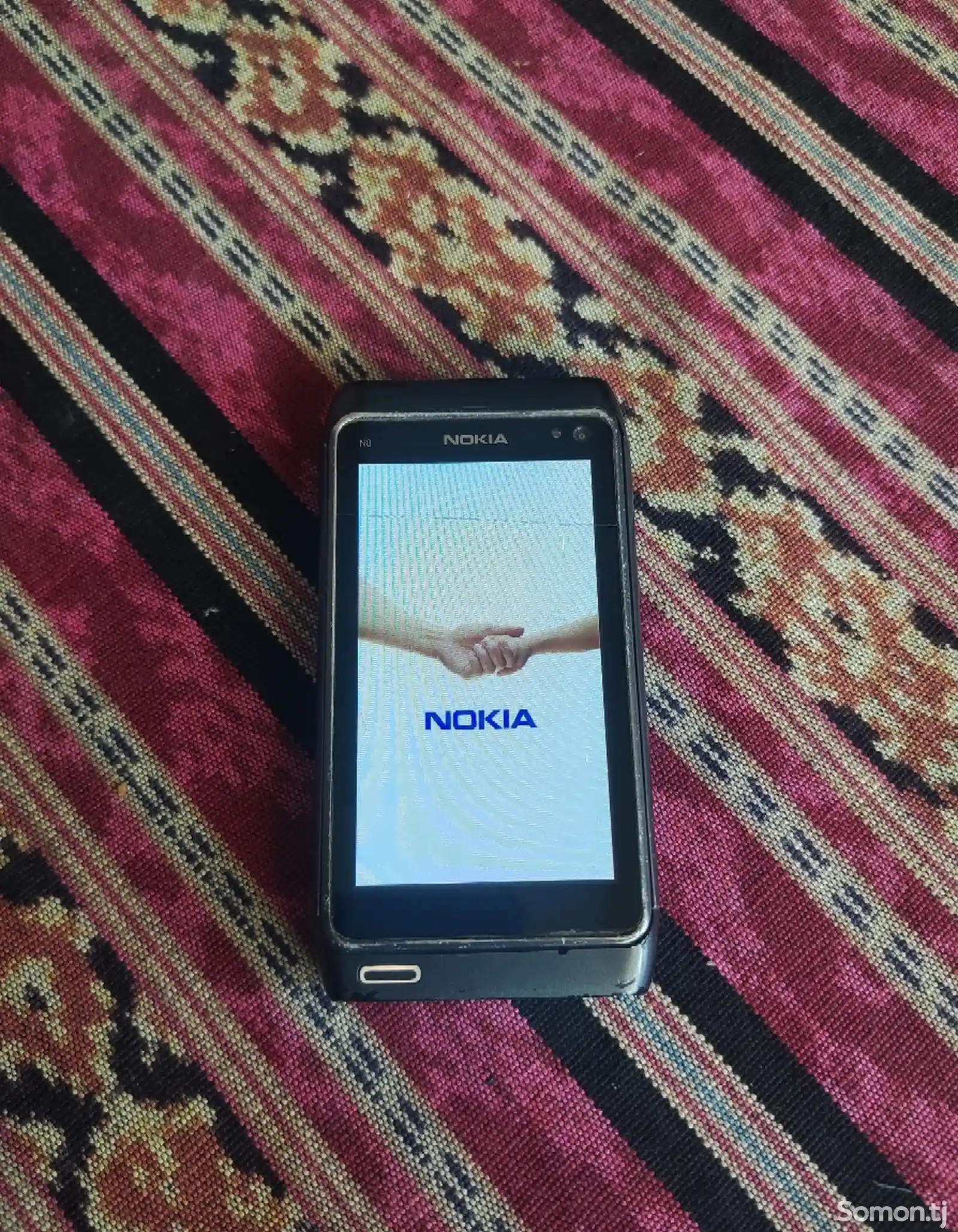 Nokia N8-1