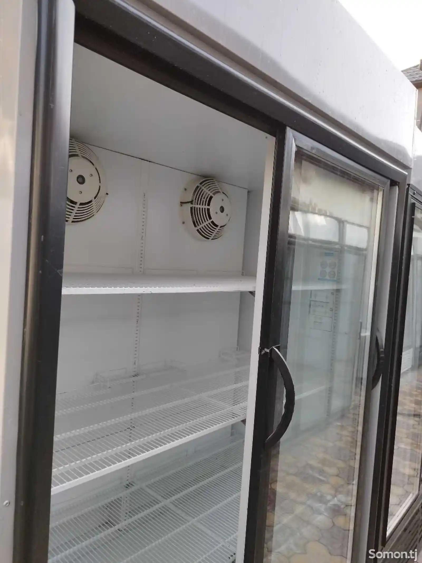 Холодильный шкаф FrigoGlass-6