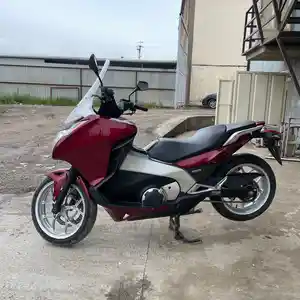 Мотоцикл Honda nc700 automatic