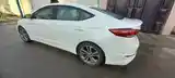 Hyundai Elantra, 2017-4