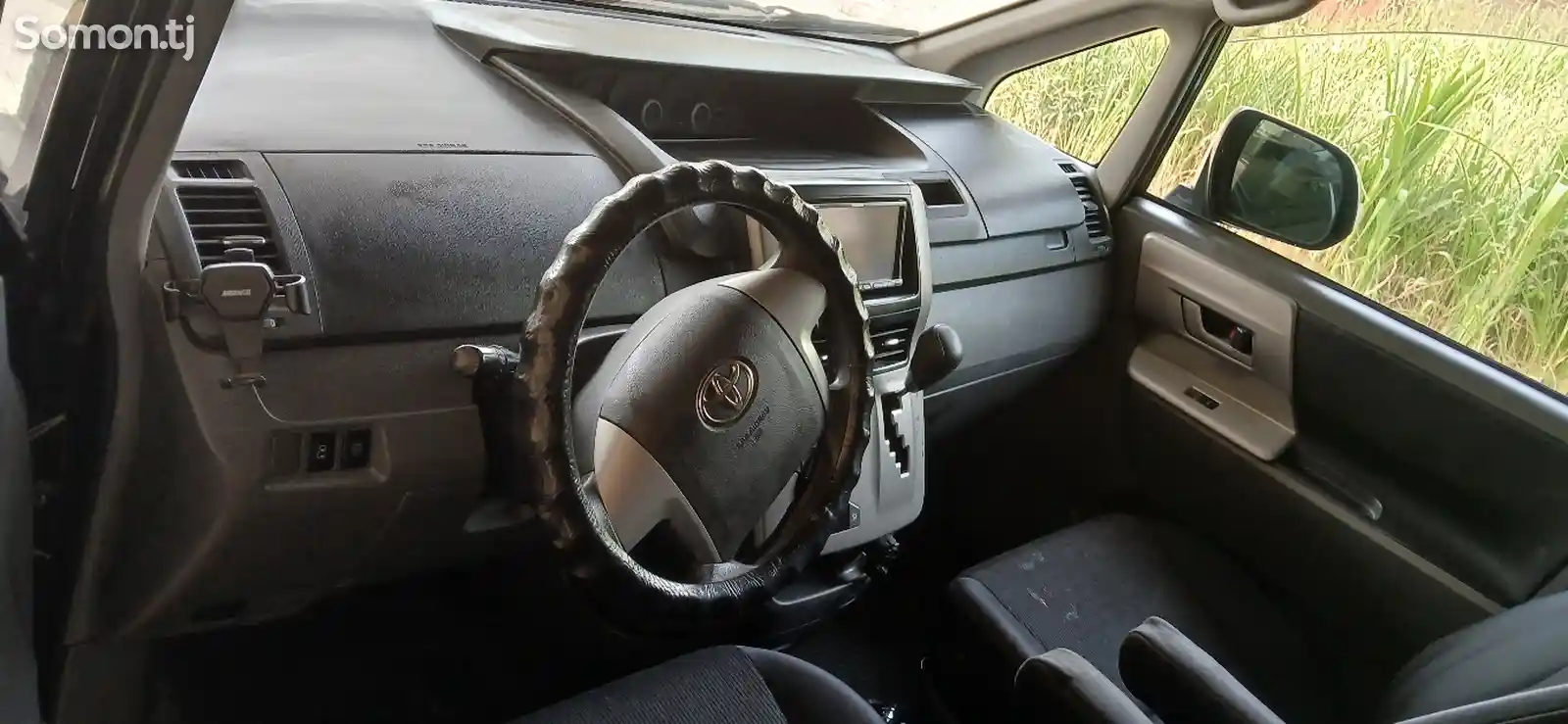 Toyota Voxy, 2008-5
