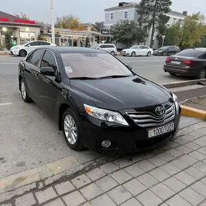 Toyota Camry, 2010