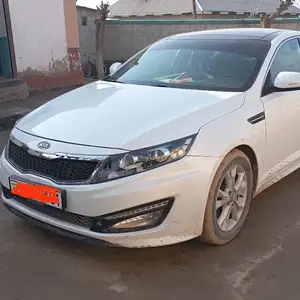 Kia K5, 2011