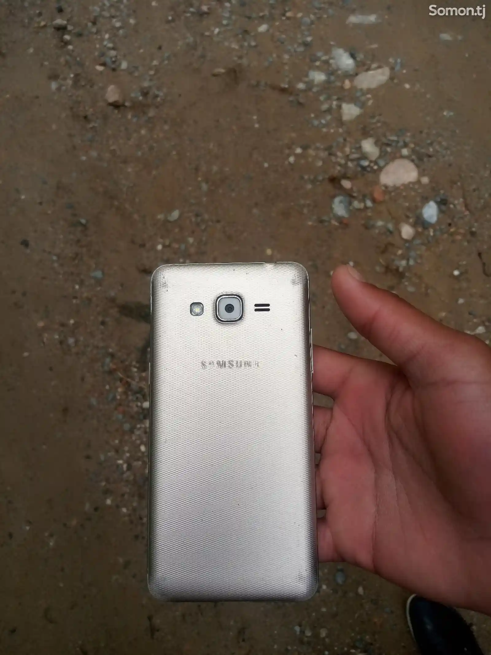 Samsung Galaxy J2 prime-5
