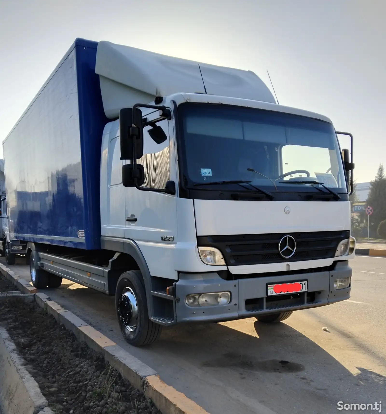 Бортовой грузовик Mersedes-Benz Atego, 2007-1