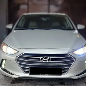 Hyundai Elantra, 2017