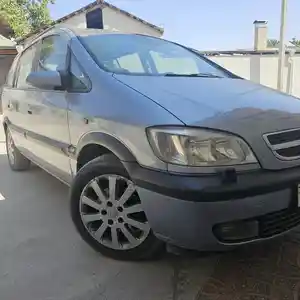 Opel Zafira, 2005