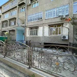 3-комн. квартира, 1 этаж, 120м², 28 мкр