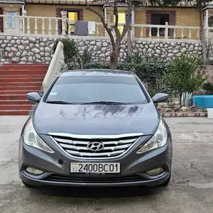 Hyundai Sonata, 2011