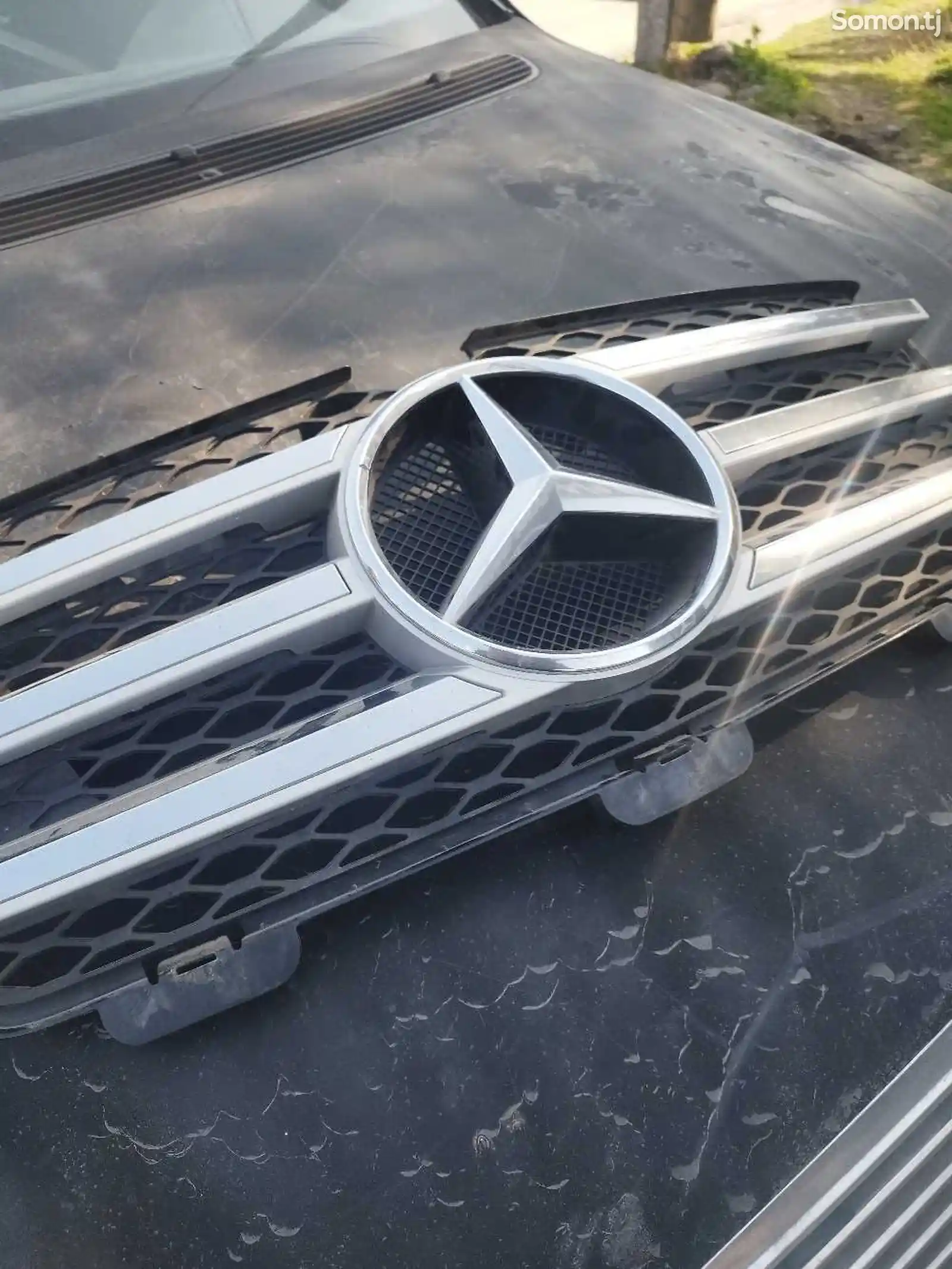 Решетка от радиатора Mercedes Benz GL W164-1