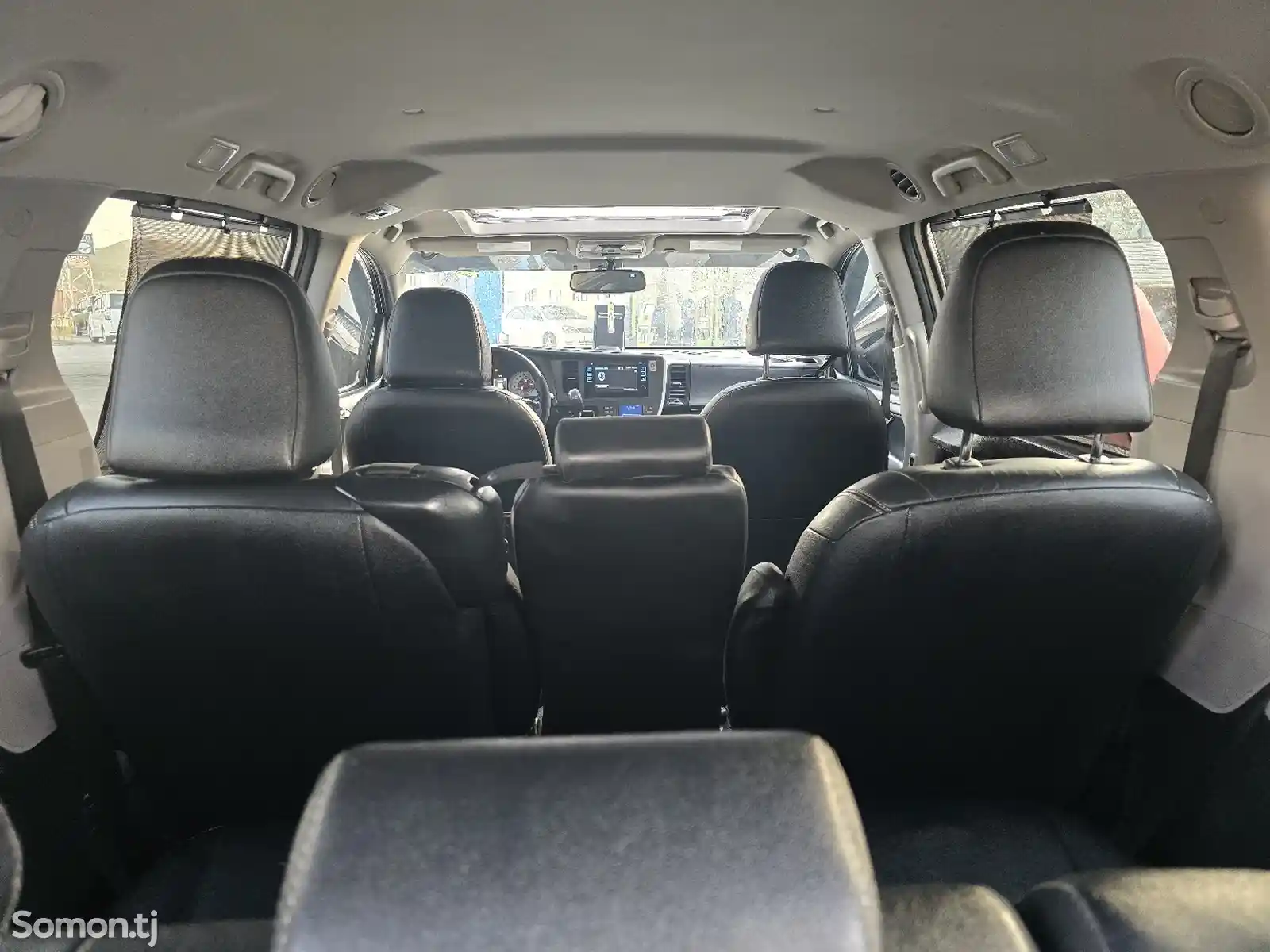 Toyota Sienna, 2015-8