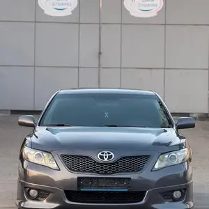 Toyota Camry, 2011