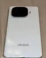 Vivo Iqoo z9 turbo-2