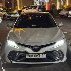 Toyota Camry, 2018