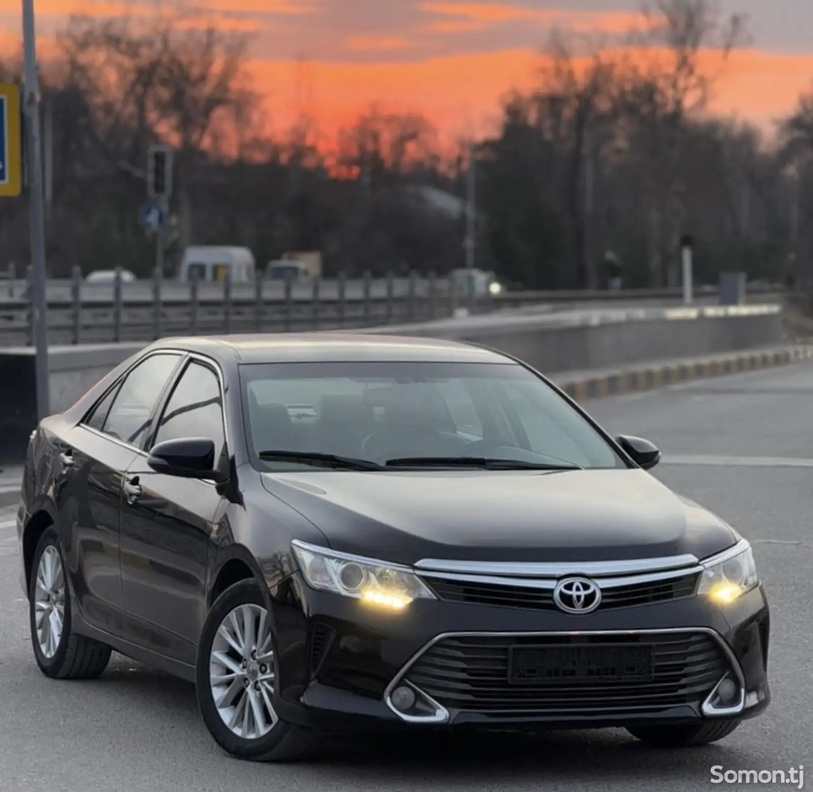 Toyota Camry, 2016-1