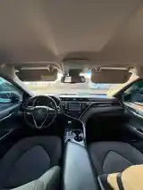 Toyota Camry, 2018-5