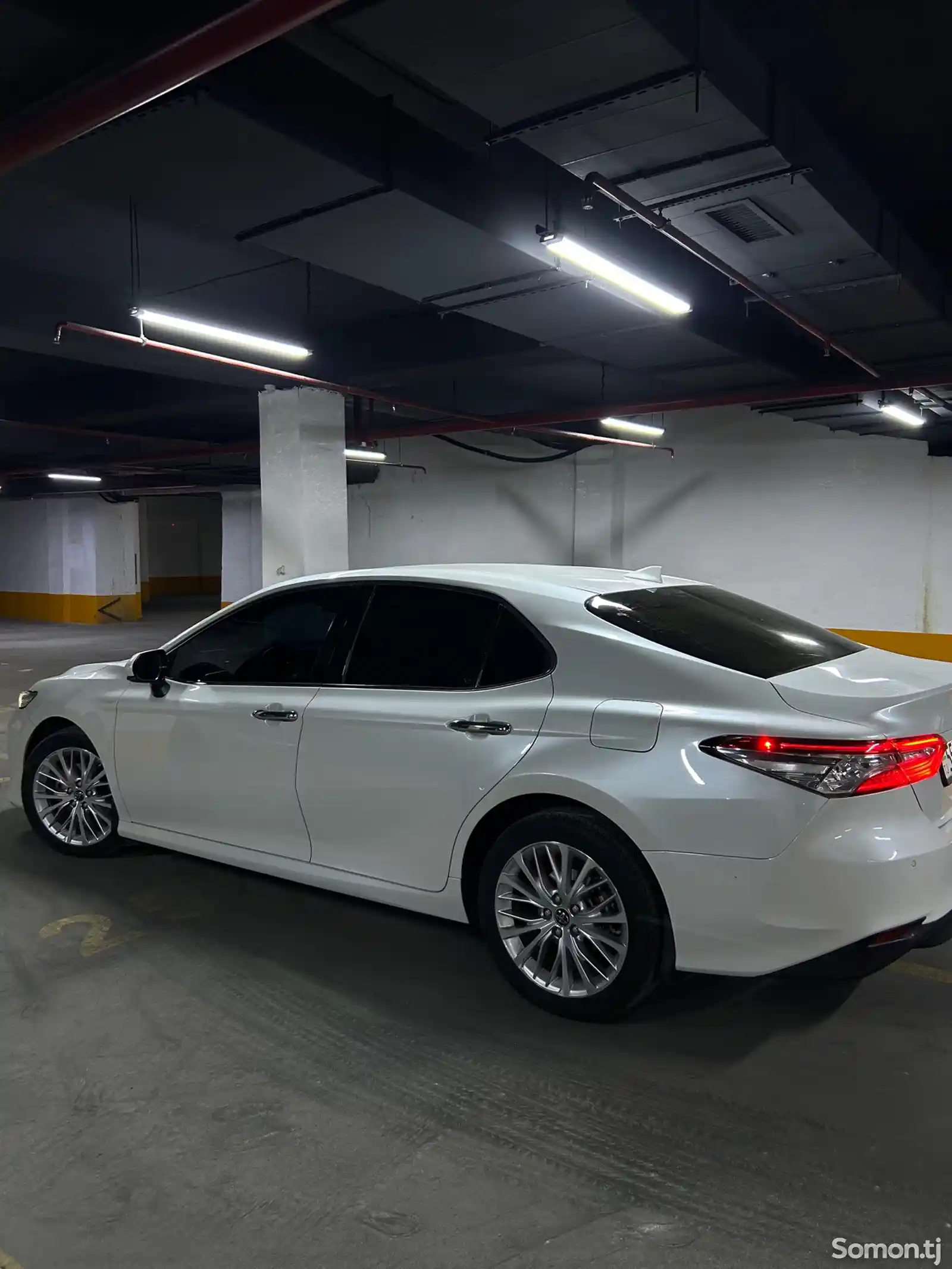 Toyota Camry, 2019-3