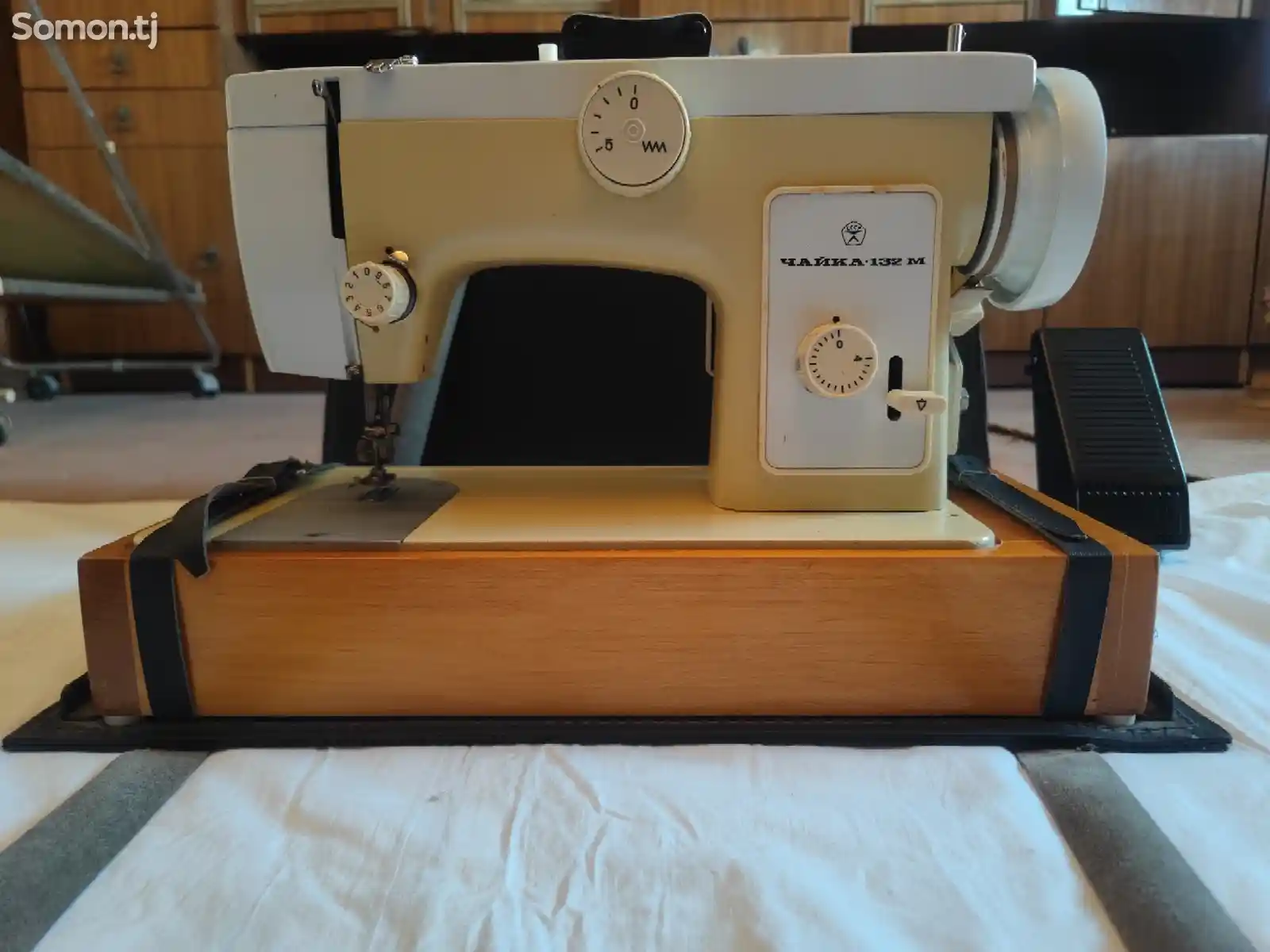 Швейная машинка Чайка 132М-1