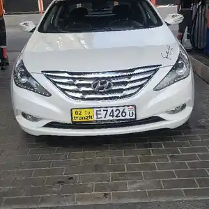 Hyundai Sonata, 2010