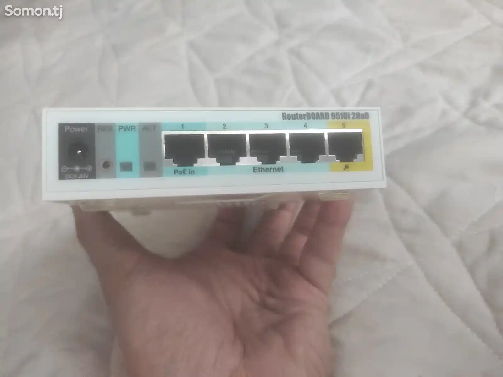 Роутер MikroTik Rb951ui-2Hnd-2