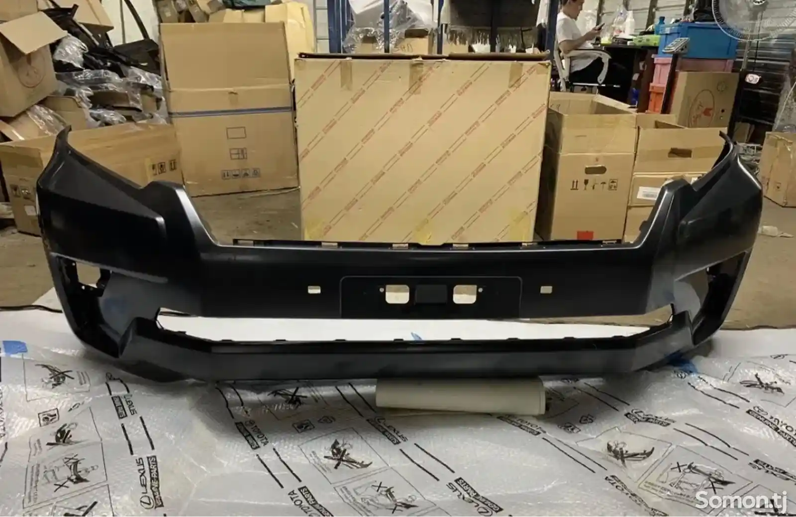 Передний бампер на Toyota Prado 2018-2