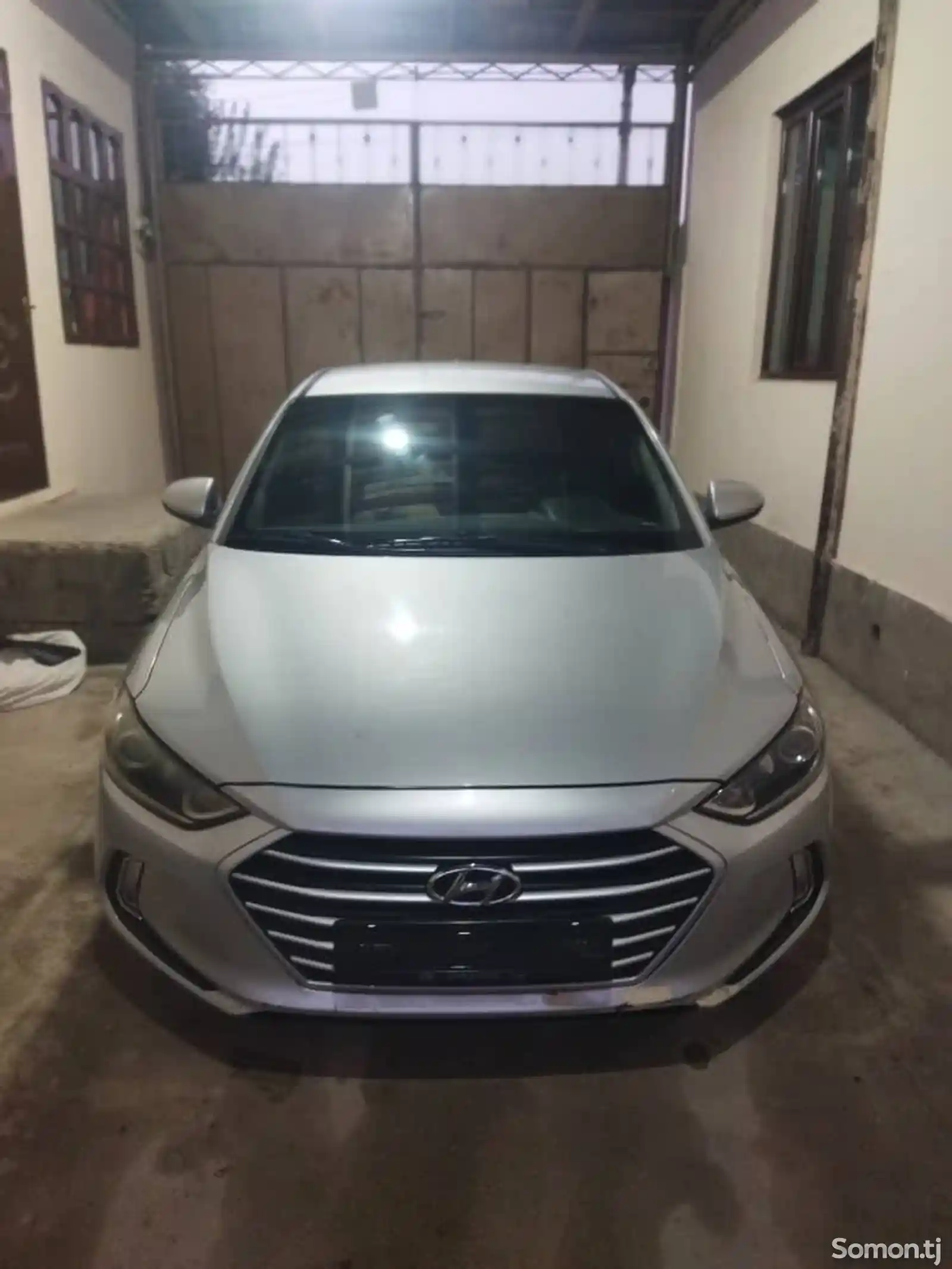 Hyundai Elantra, 2018-1