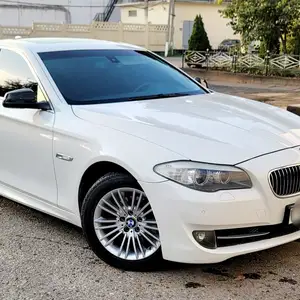 BMW 5 series, 2013