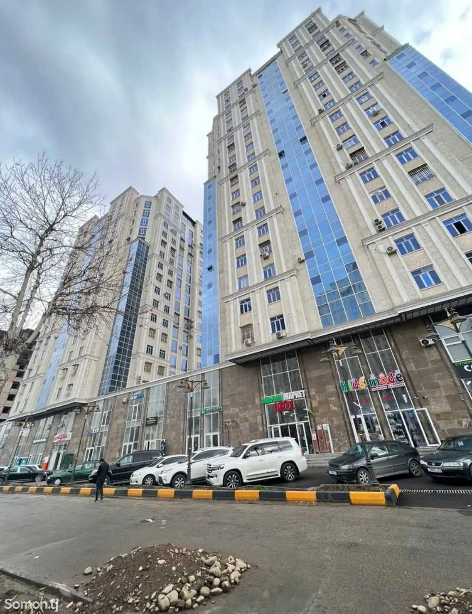 3-комн. квартира, 10 этаж, 53м², Молодежный театр-1