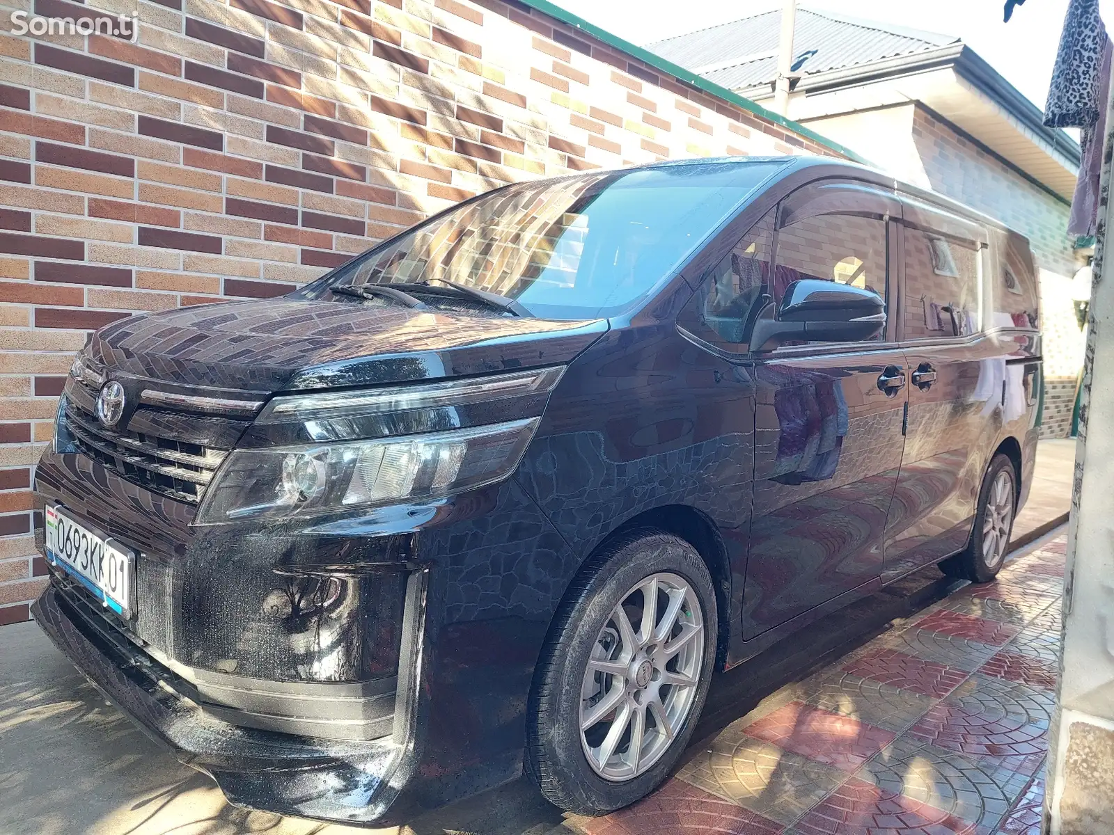 Toyota Voxy, 2014-8