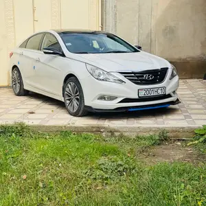 Hyundai Sonata, 2011