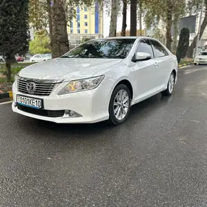 Toyota Camry, 2012