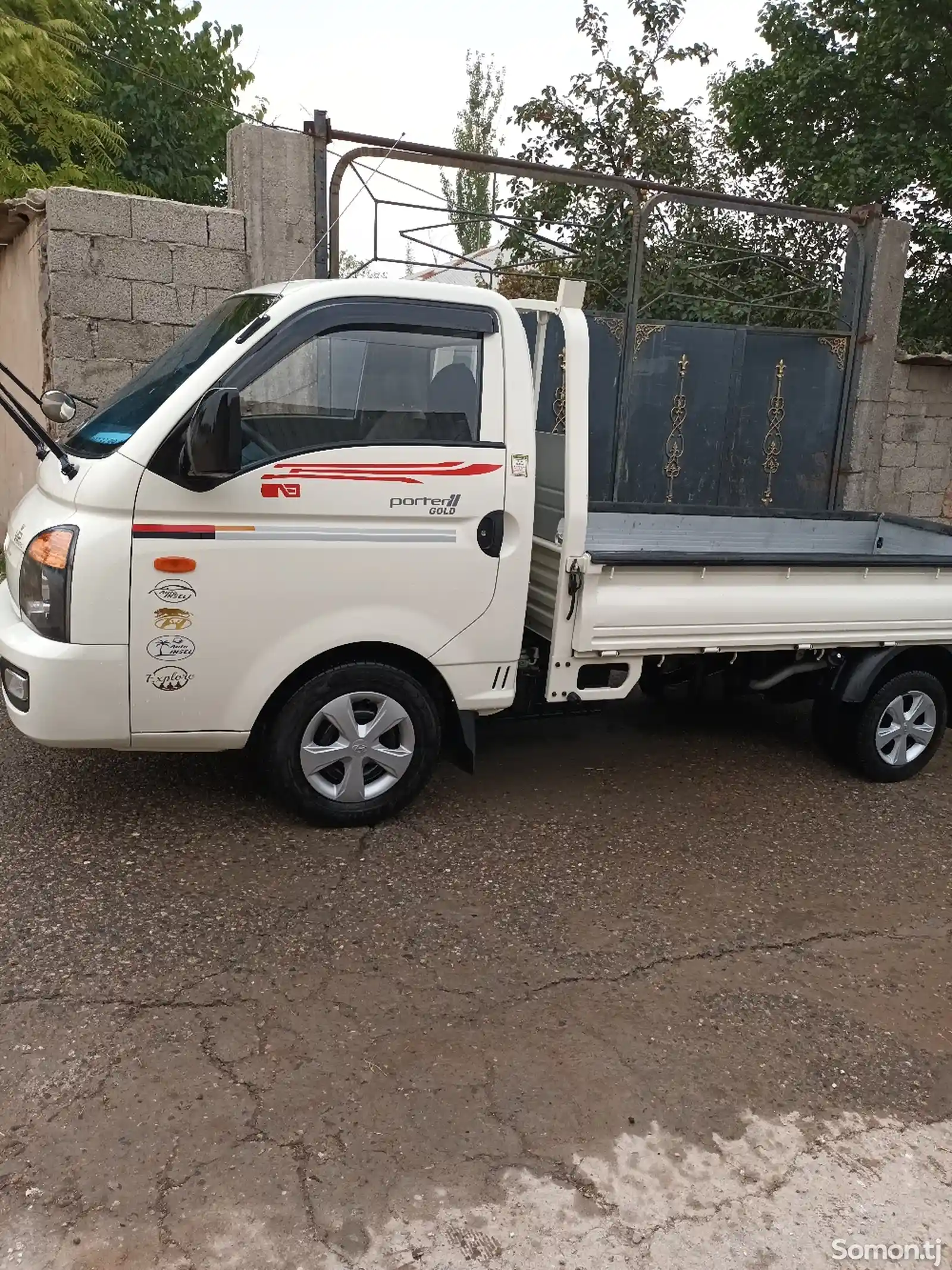 Бортовой автомобиль Hyundai Porter, 2014-3