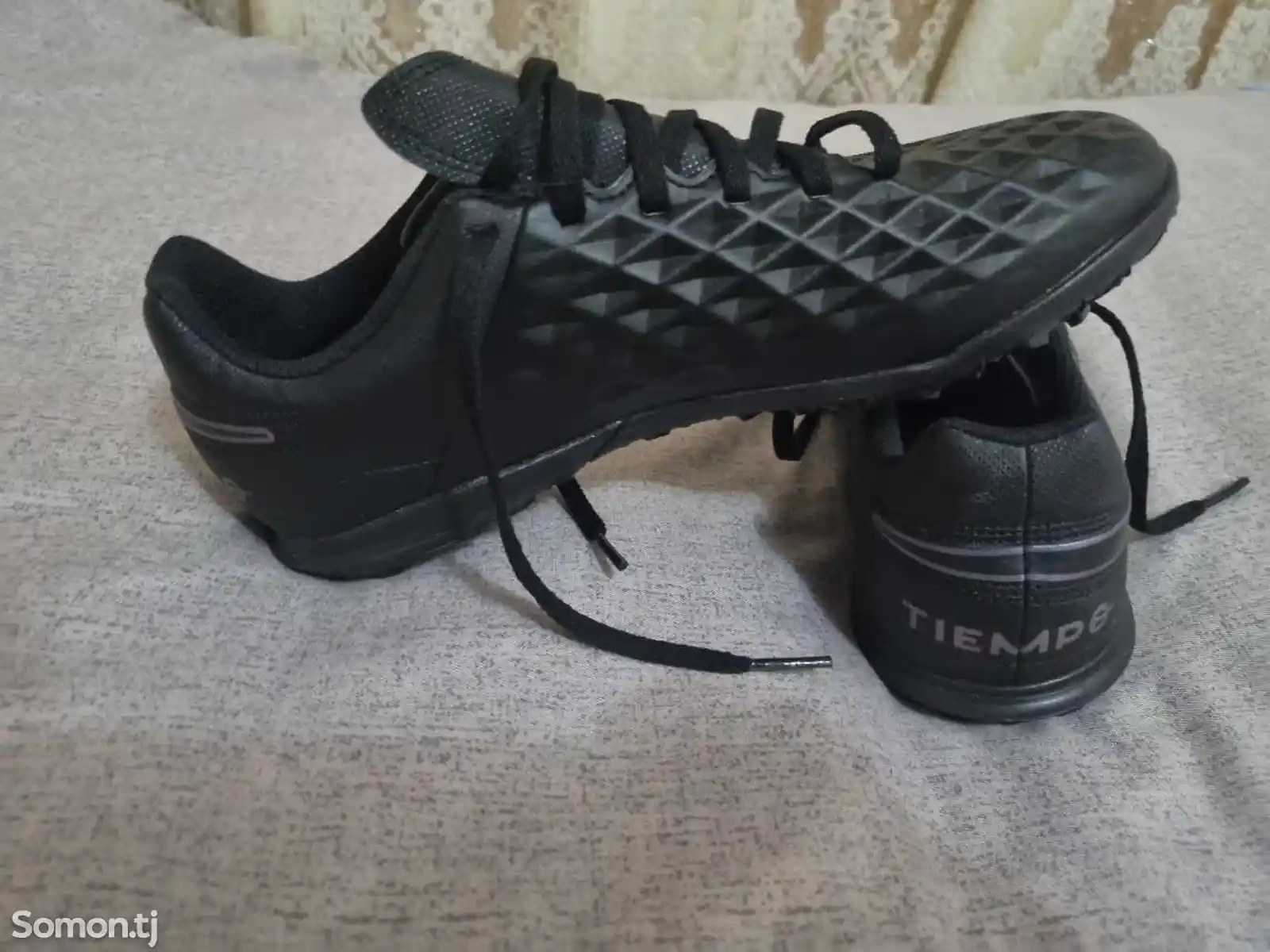 Кроссовки Nike Tiempo-3