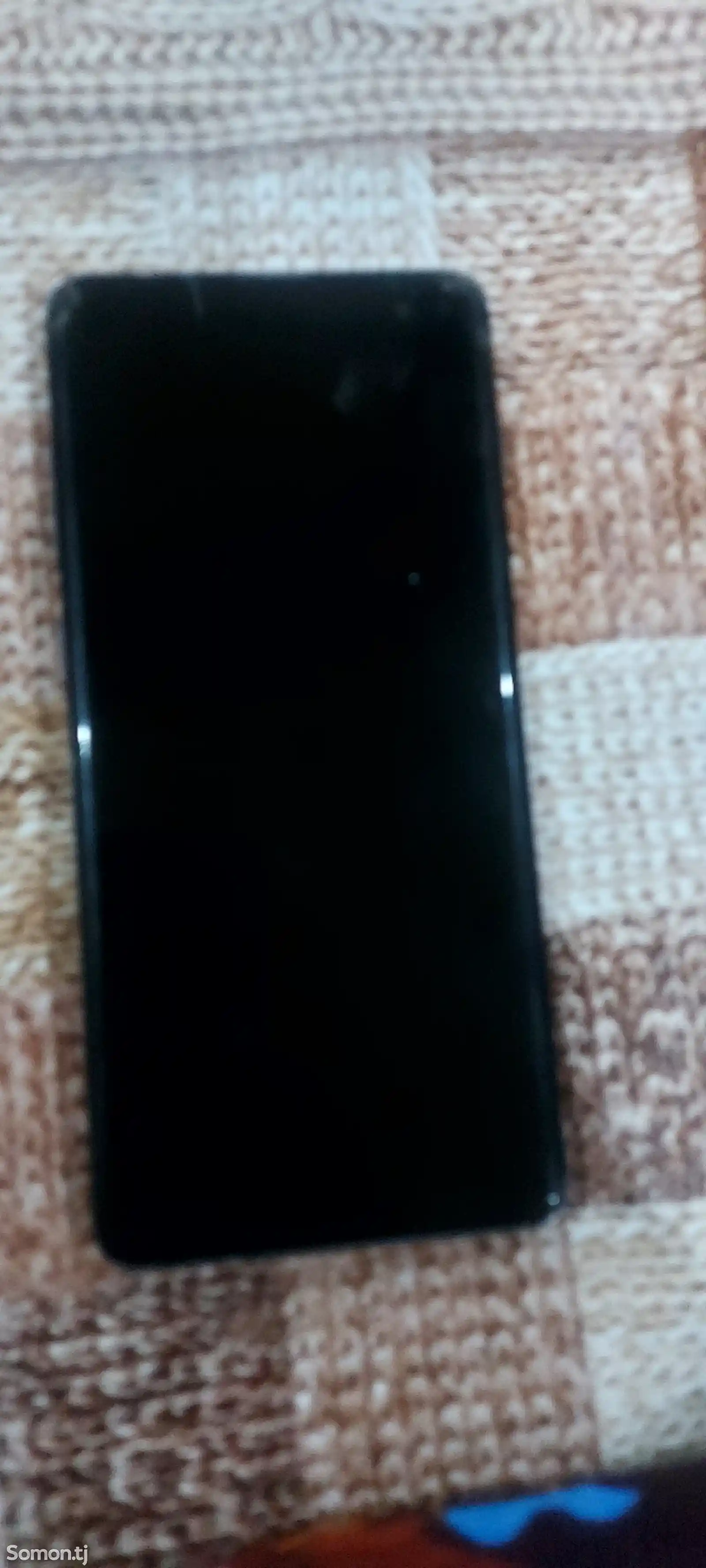 Samsung Galaxy S10+ на запчасти-6