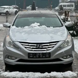 Hyundai Sonata, 2012