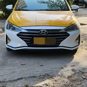 Hyundai Elantra, 2020