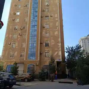 2-комн. квартира, 8 этаж, 105м², Овир