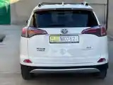 Toyota RAV 4, 2017-5