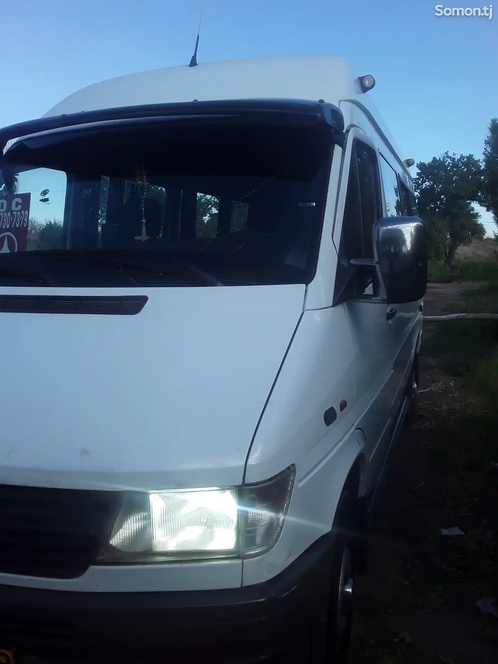 Mercedes benz sprinter-4