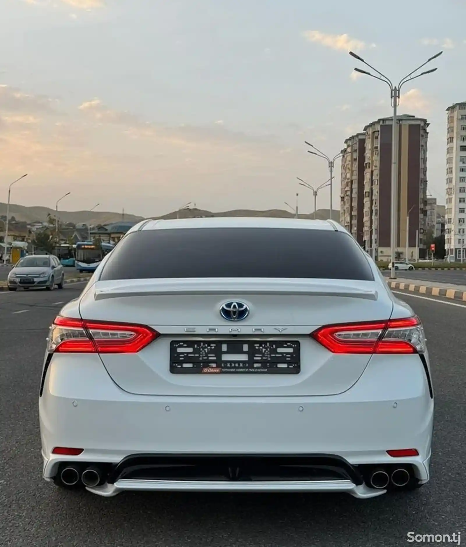 Toyota Camry, 2019-5